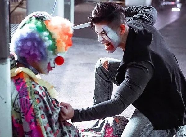 告别作《法证4》演小丑，TVB男艺人入行10年去年离巢！