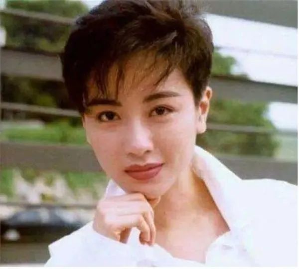 八九十年代TVB女星颜值排行榜：朱茵只排第四，第一风华已不在