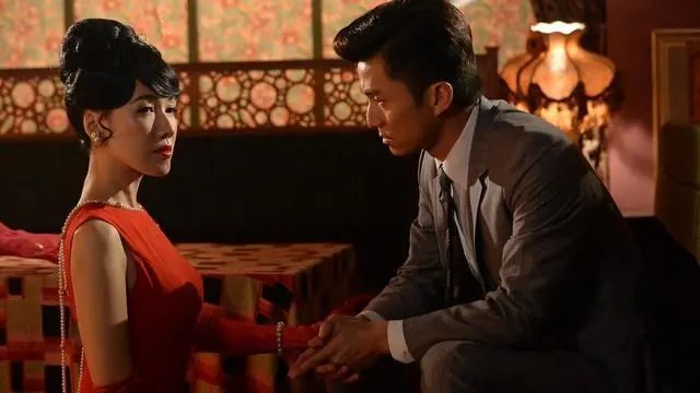 港媒爆《金宵大厦2》8月开拍！TVB离巢花旦李施嬅确定回归，开出三大条件！