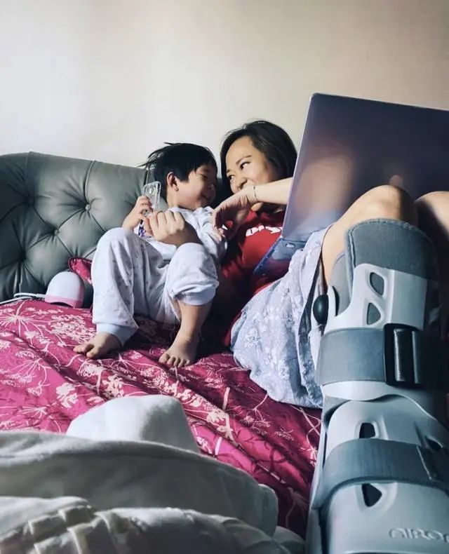 TVB男星林盛斌妻子摔倒韧带撕裂，11岁长女放风带领妹妹们打麻将