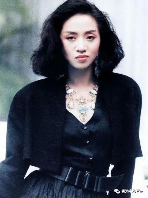 17岁入行当模特，31岁嫁给TVB演员，她还是《梅艳芳》电影女主