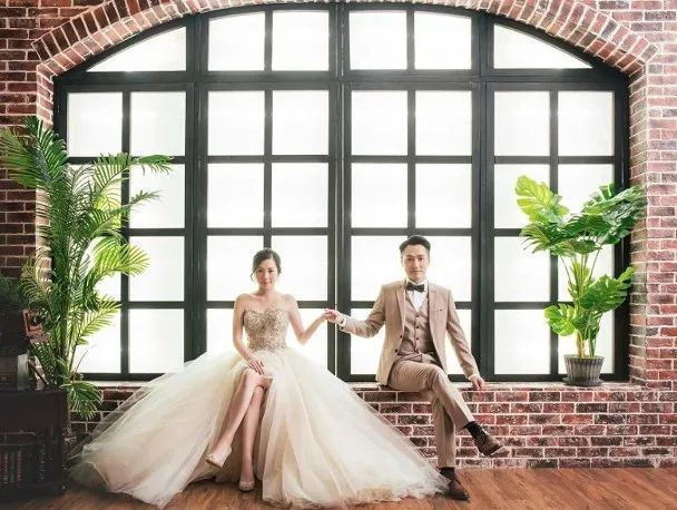 恭喜！37岁TVB男星宣布与圈外女友结婚！结束12年爱情长跑