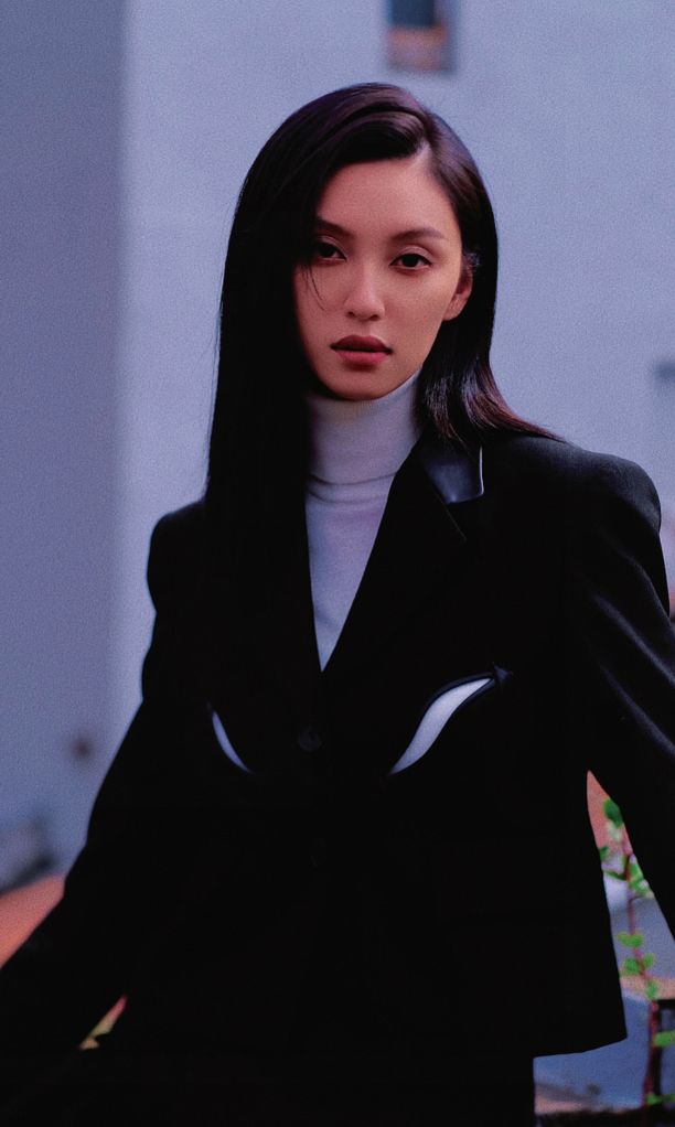 17岁入行当模特，31岁嫁给TVB演员，她还是《梅艳芳》电影女主