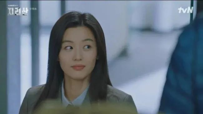 《智异山》首播收视率 tvN 历代第二！全智贤美貌＆状态引发热议，网友：「和20年前有什么区别吗」