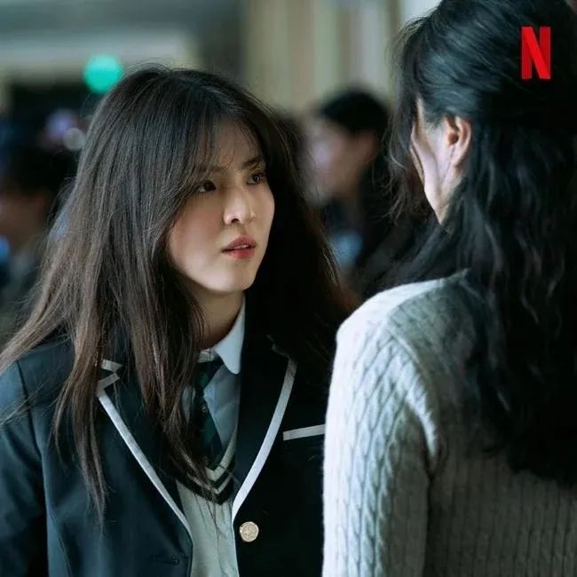 不断挑战各种角色！Netflix新剧《My Name》公开韩韶禧剧照，从清纯学生到凶狠冷酷卧底！