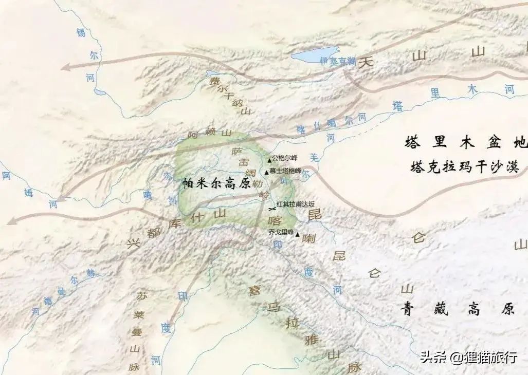 帕米尔高原最早叫不周山，汉朝时称葱岭，是丝绸之路上的交汇处