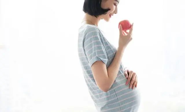 三种水果孕妇必吃，能促进宝宝大脑发育的水果，还润肠排毒