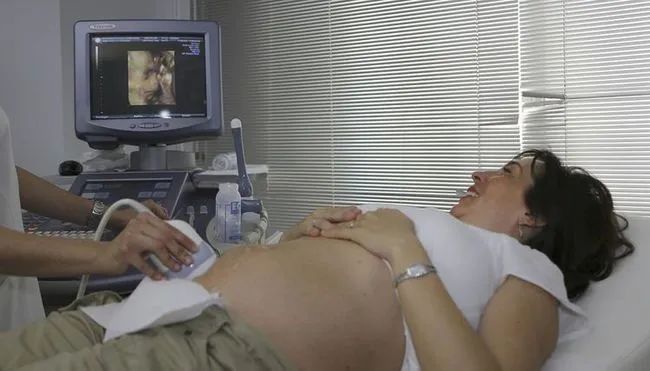 胎儿性别是在什么时候决定的？怀孕多久可看男女？