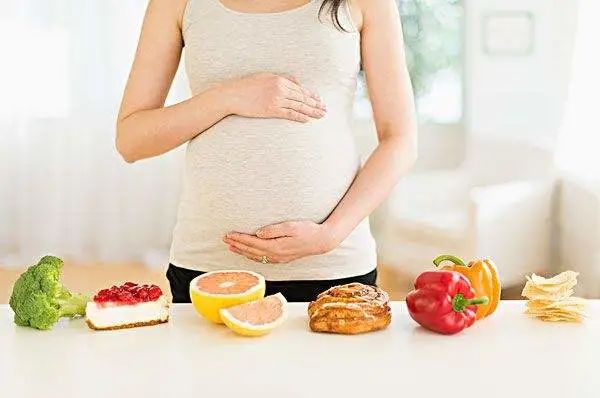 孕期这些食物不利于保胎，一定不要吃！