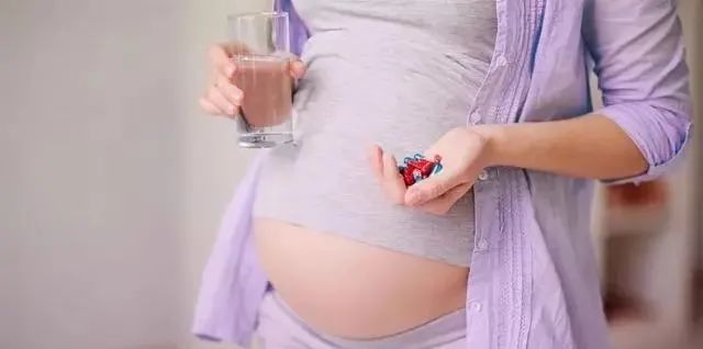 孕期吃药对胎儿有没有影响？哺乳期用药需要注意什么？