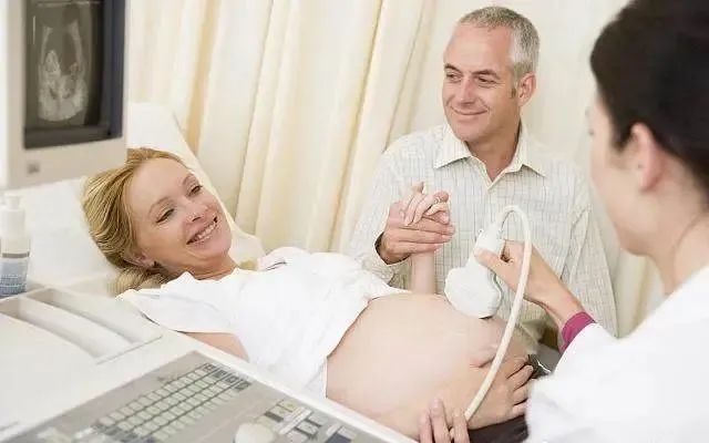 孕期4大“症状”，告诉你怀男宝还是女宝，过来人都说特别准！