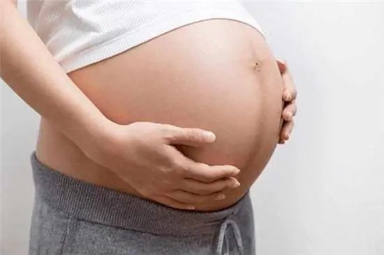 孕妇在孕期能洗肚脐眼？“肚脐凹凸”跟胎儿性别有关？来看看答案