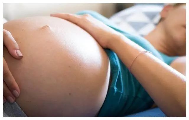 孕期，孕妈身体3种“表现”，或许是一个贴心的“小棉袄”来了