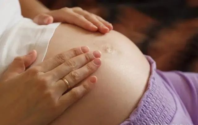 39周胎死腹中！孕晚期胎儿三种“求救”信号，孕妈一定要提前知道