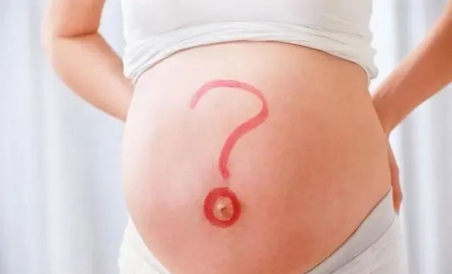 孕妇睡觉时，身体出现这3种症状，是胎儿难受的信号，孕妈要留意