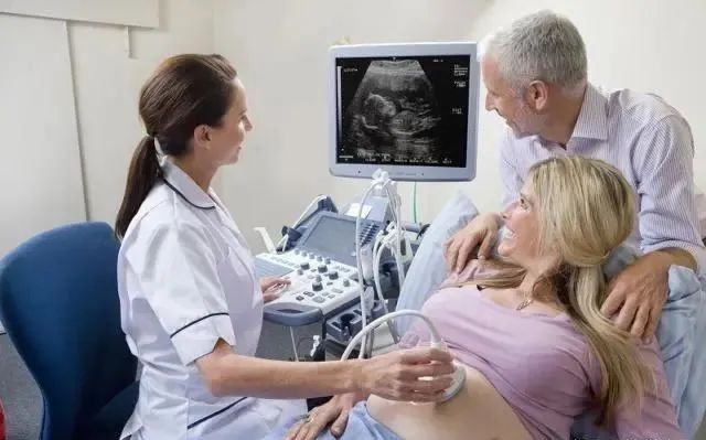 孕检时，若有这4种“情况”，或许怀“男宝”的几率较大！