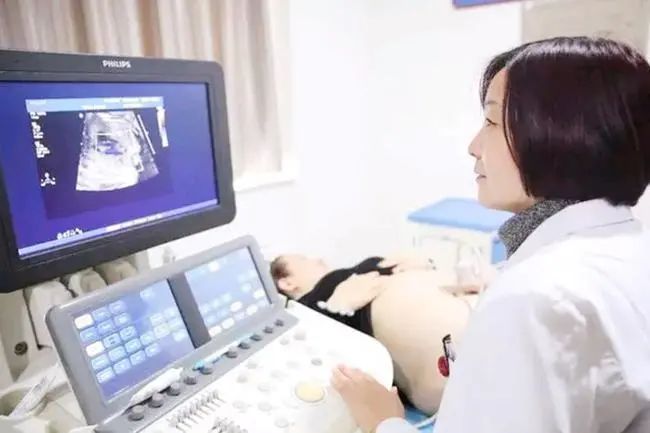在孕期，“怀男宝”的孕妈在孕检时，多数有几种症状，来自测一下