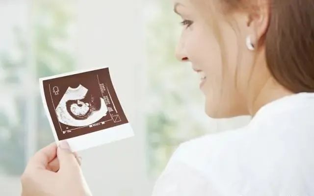 怀孕多久才能看出胎儿性别，不妨在这个时间试试，或许能收到惊喜