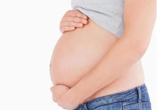 怀孕期间，肚脐外翻是生男孩吗？看过来人怎么说