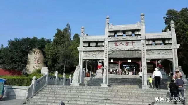 《三国志.诸葛亮传》解密"躬耕于南阳"就是今天的南阳隆中卧龙岗