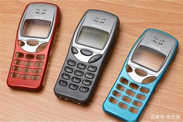 诺基亚3210手机图片（诺基亚2010年出的手机图片）