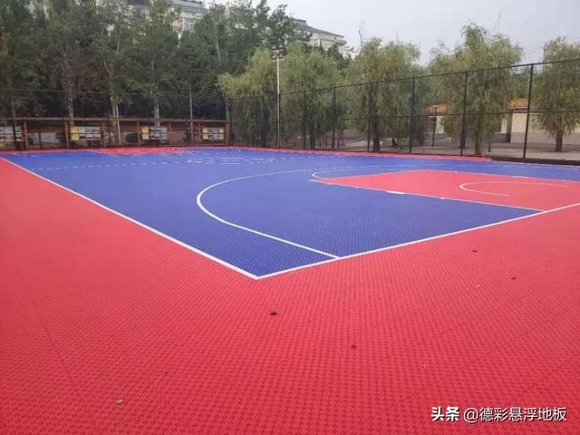 篮球场地标准长宽是多少（篮球场地标准尺寸长宽多少米）
