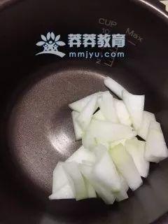 冬瓜炖豆腐的家常做法窍门（冬瓜海带排骨汤的做法家常窍门）