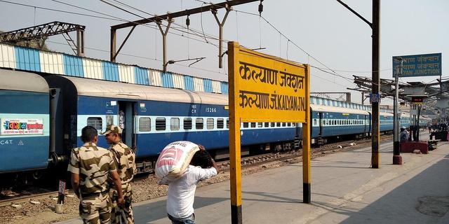 印度火车乘客模拟器（印度火车热死乘客）