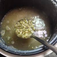 电饭锅熬绿豆汤的做法（绿豆汤的做法电饭锅）