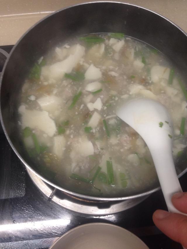 榨菜肉丝汤的做法（青菜榨菜肉丝汤做法窍门）