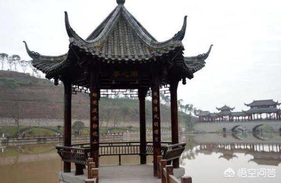 中国四大名亭位于湖南岳麓山的是什么（四大名亭位于湖南岳麓山的是什么亭）