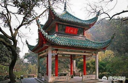 中国四大名亭位于湖南岳麓山的是什么（四大名亭位于湖南岳麓山的是什么亭）
