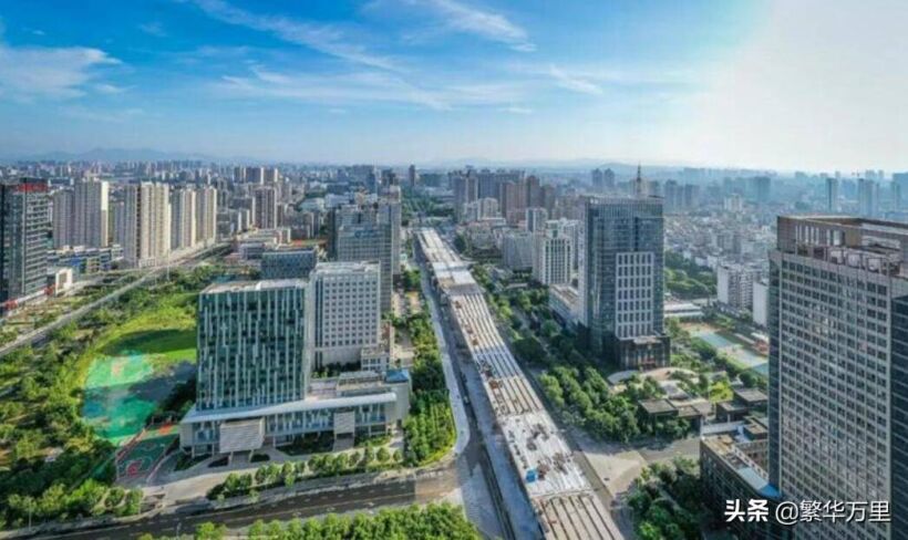 江西省的区划调整，11个地级市之一，赣州市为何有18个区县？