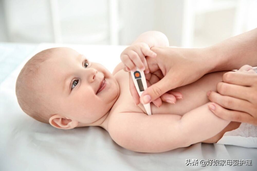 新生儿正常体温是多少？月子里婴儿发烧怎么办？