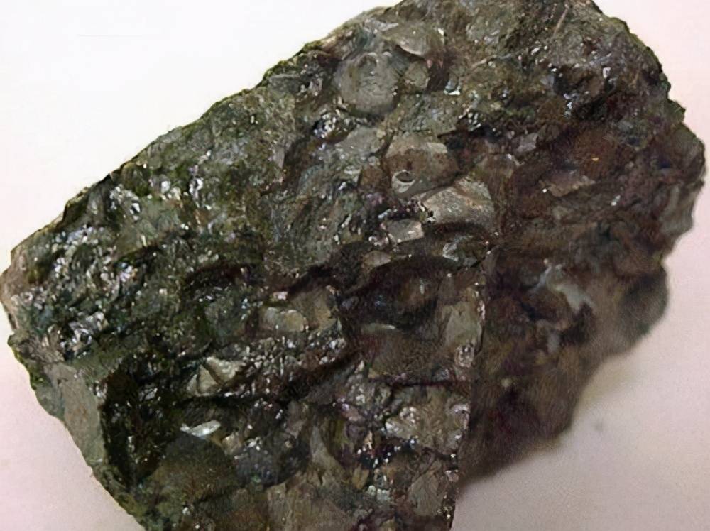 如何快速了解铁矿物的种类