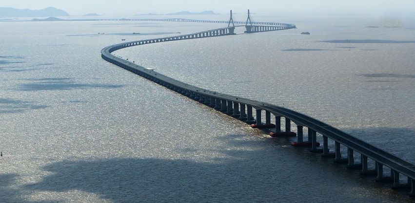 上海耗资700亿建造的洋山港，不归上海管辖，而归浙江管辖