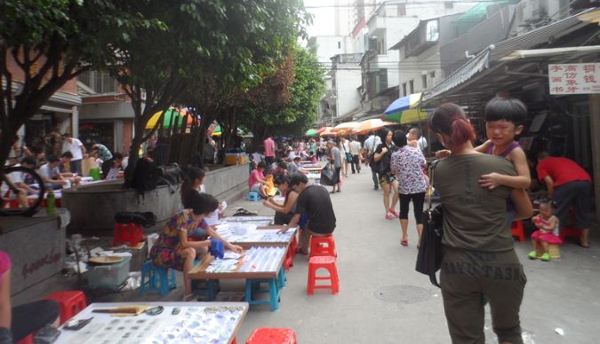 你想知道中国大型的翡翠交易市场在哪里吗