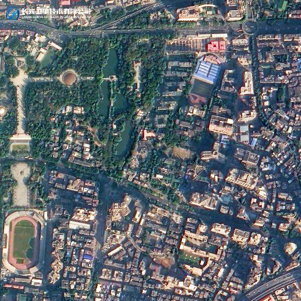 超清晰！吉林一号卫星拍摄的广东中山大学校园，分辨率0.5米