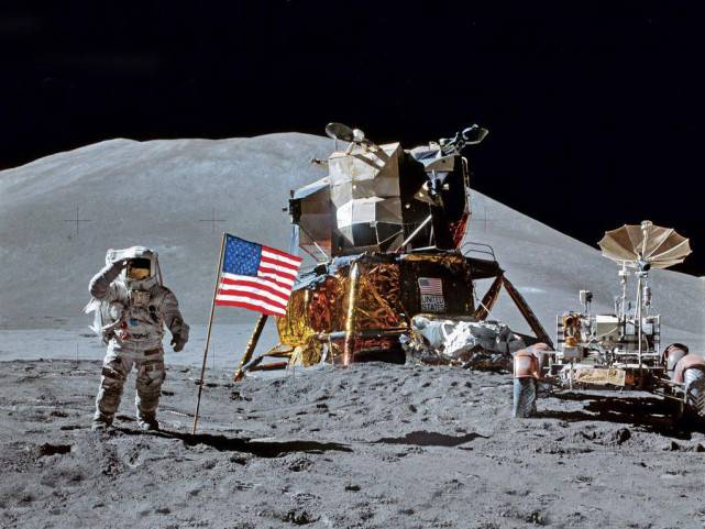 登月是骗局？月球上没有火箭和发射塔，美国人是怎么返回地球的？