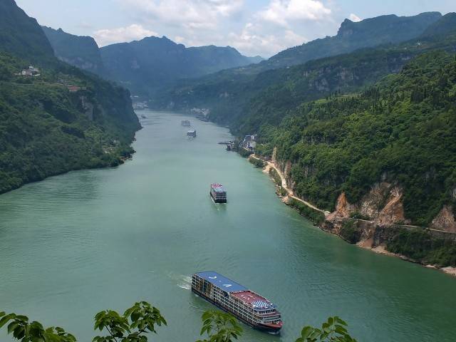 赣A的鄱阳湖、贵州的贵州话、浙江的台州话、重庆的长江三峡