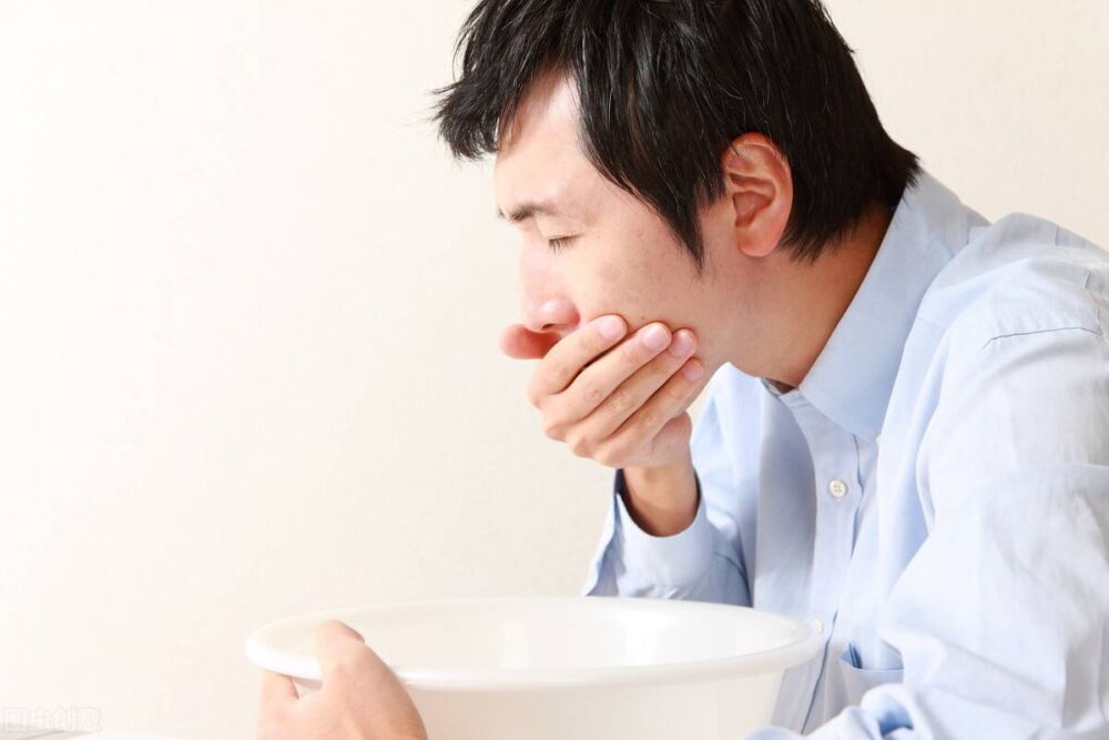 一有胃痛就是肠胃炎？这些症状都是肠胃炎的表现，你注意了吗？