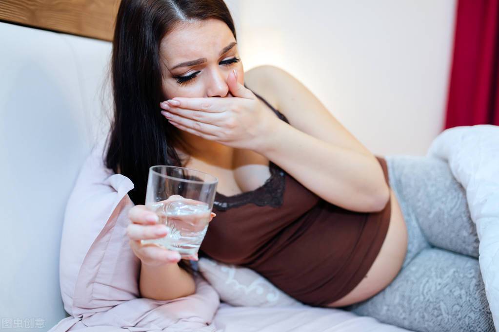 妊娠呕吐什么时候结束？吐得喉咙烧灼痛不想吃饭，该如何缓解？