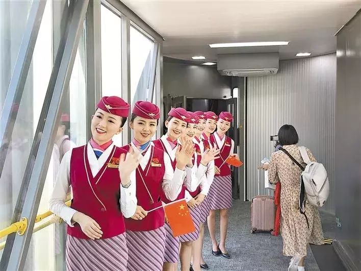 一小时一班！未来深圳去北京超方便！大兴机场来了，今日迎首个航班