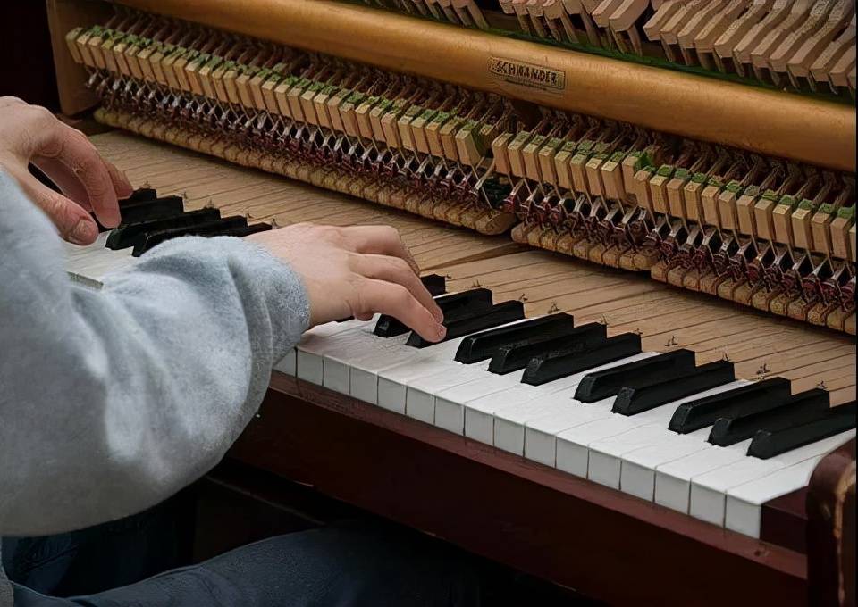 弹钢琴关于拿到一个谱子多久能弹下来？