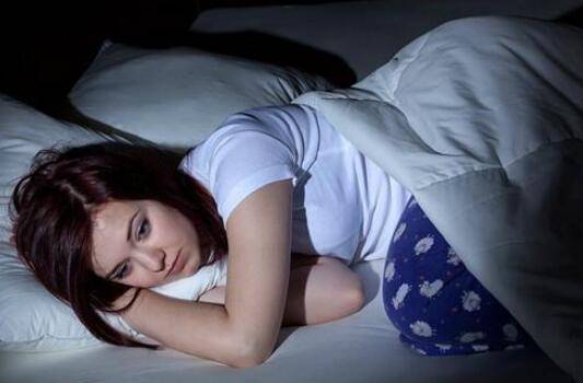半夜睡不安稳容易醒怎么回事？可能是这五个原因