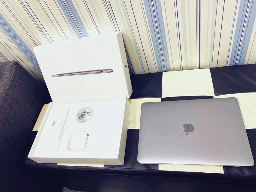 4999元的MacBook Air开箱，最合适学生党的电脑？