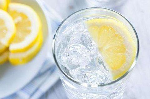 柠檬水苦的能喝吗 柠檬水苦是怎么回事