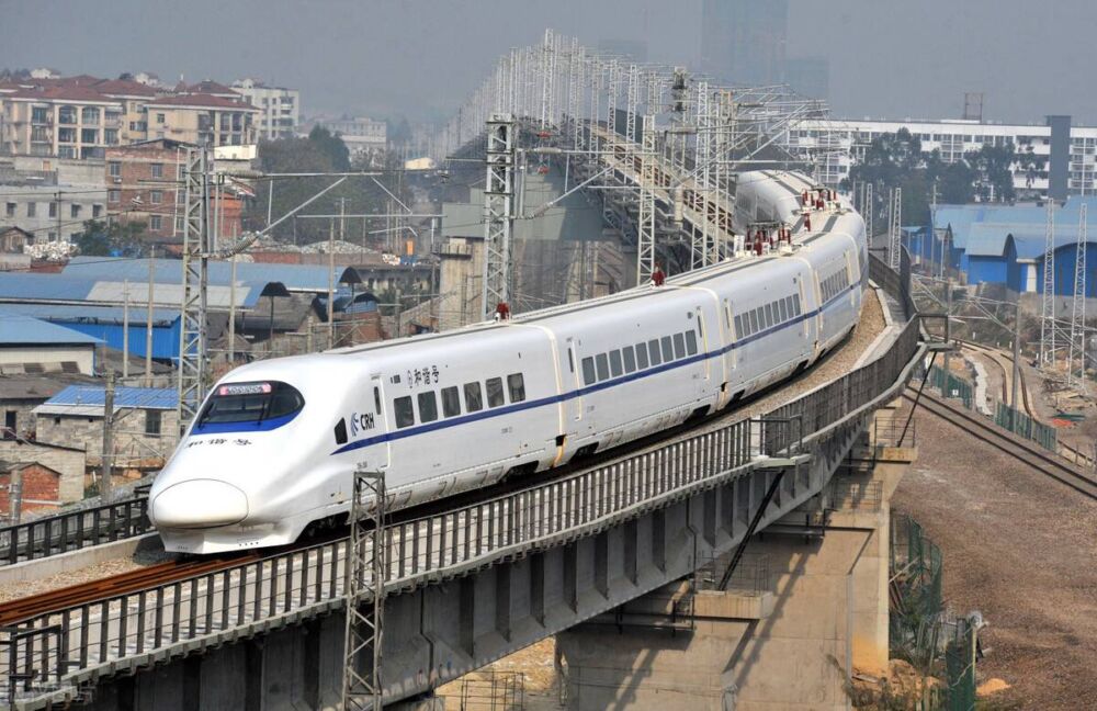 负债五万亿，中国为什么还要发展高铁？
