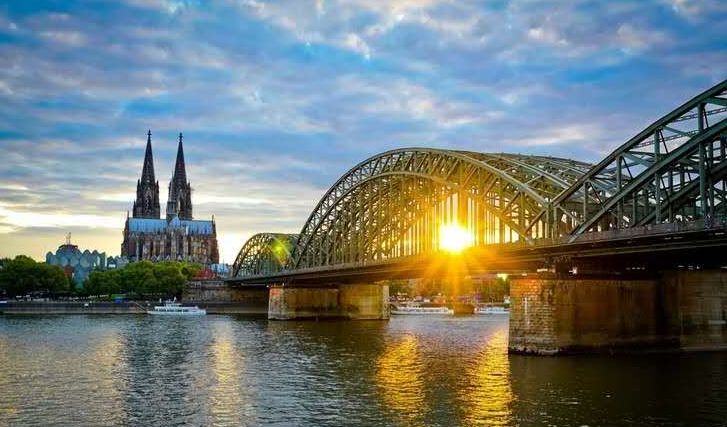 科隆，一座集历史与现代化于一身的大都市，德国游必去的城市之一
