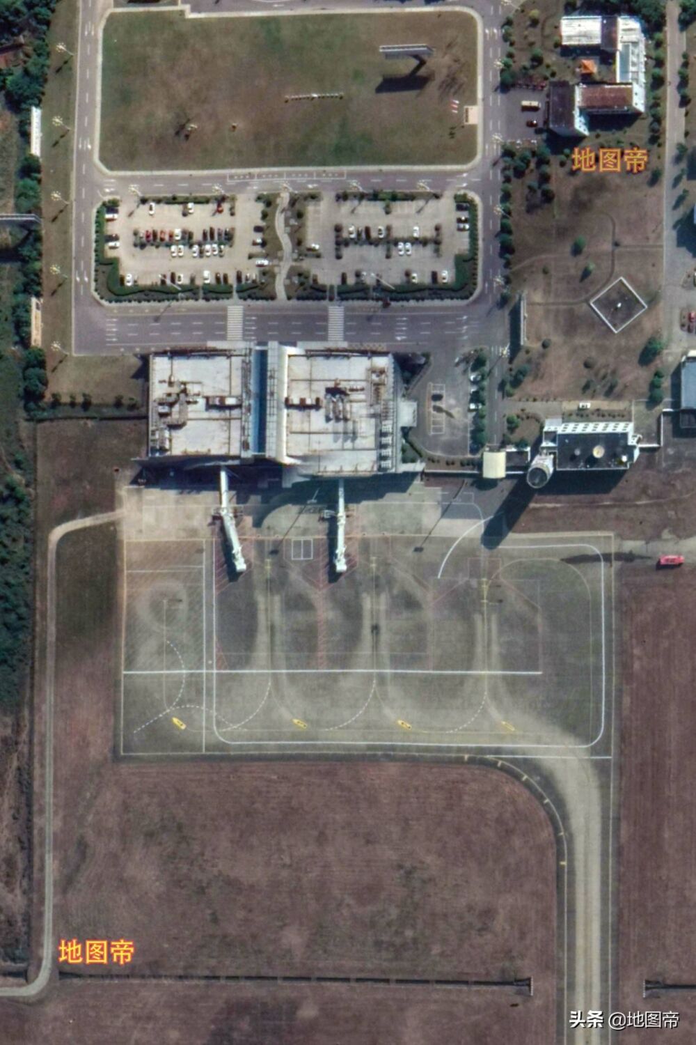 航拍景德镇罗家机场，距离市中心太近了，约5公里